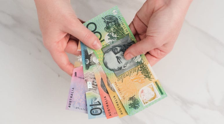 حواله سفید دلار استرالیا چیست؟